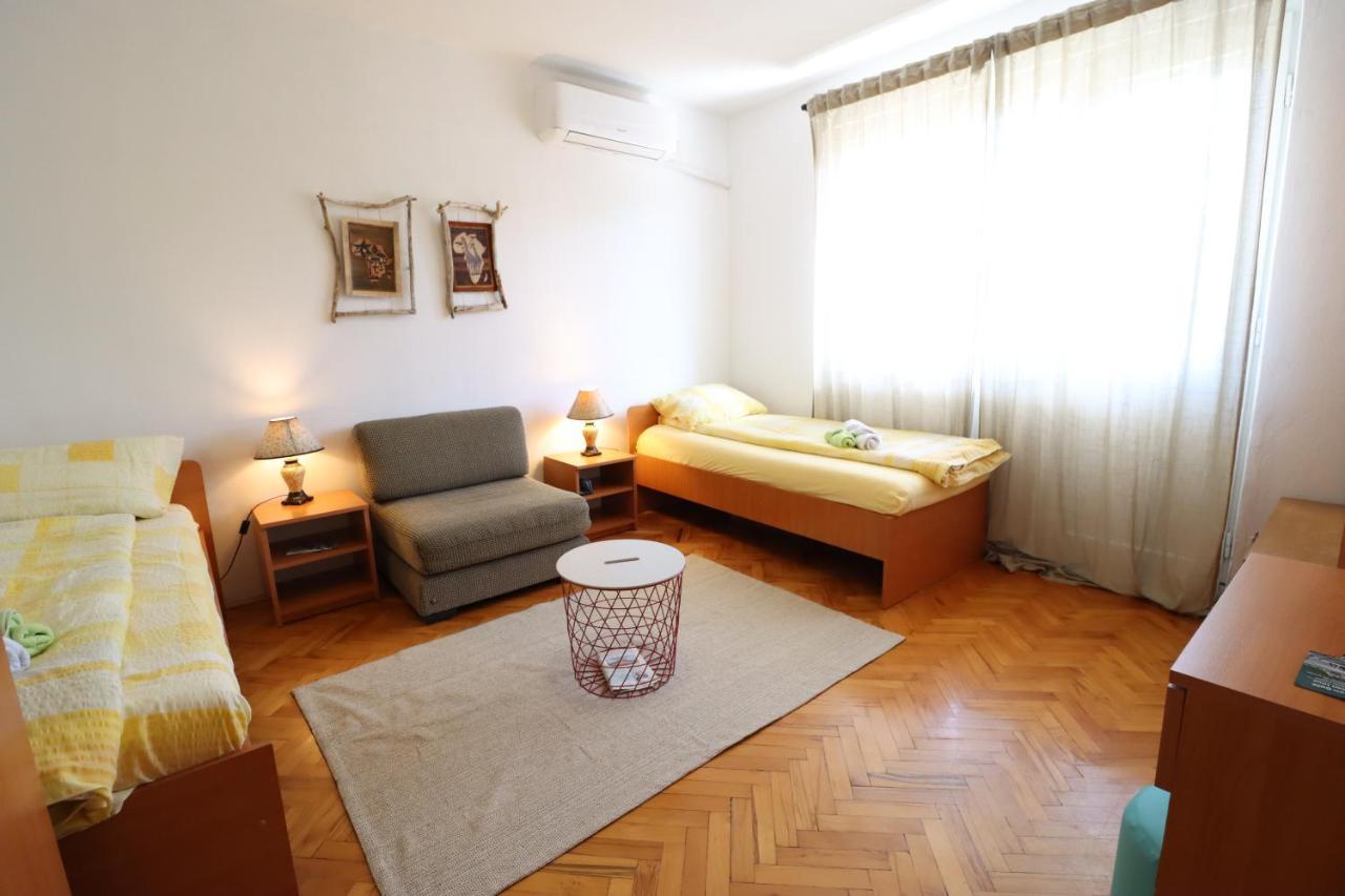 Faris Apartment Donji Milanovac Ngoại thất bức ảnh
