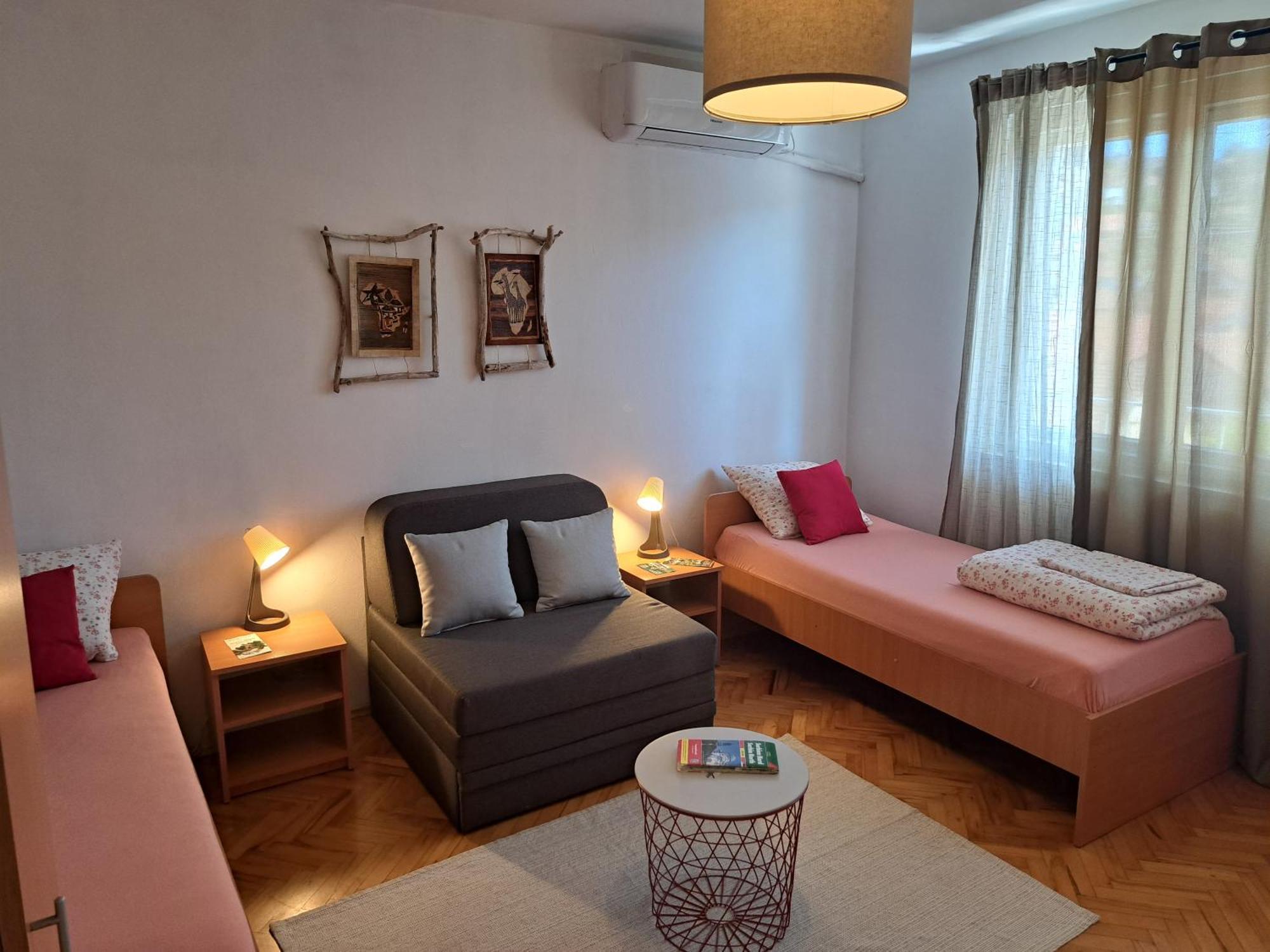 Faris Apartment Donji Milanovac Ngoại thất bức ảnh